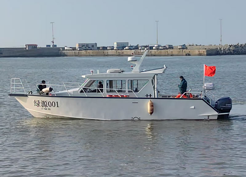 12.67-meter pleasure yacht
