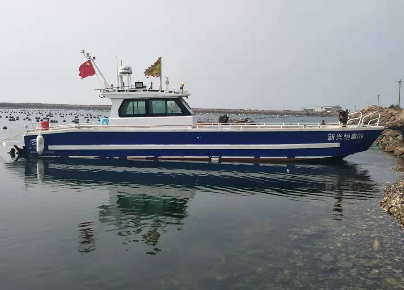 13-meter work boat