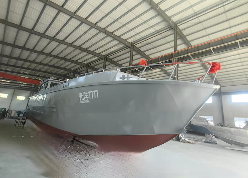 18.6-meter work boat